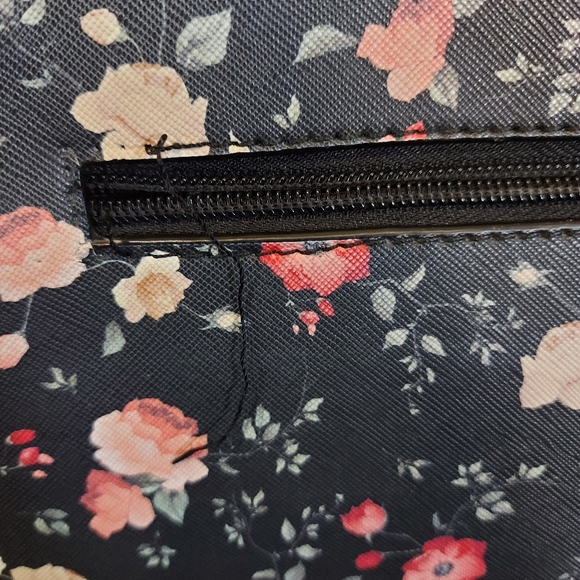 Black crossbody purse with red and white floral pattern and brown strap - Picture 4 of 4